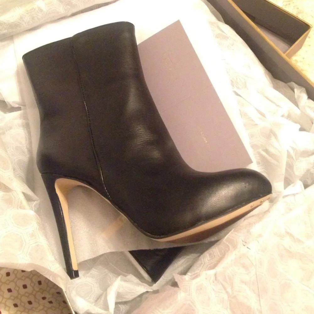 Louise et Cie Black Leather Stiletto Ankle Boots